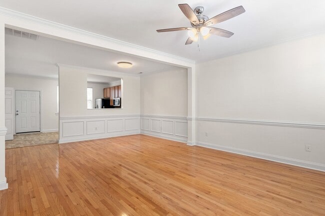 Photo - Beautiful Updated Townhouse located in Iredell County! 2BR/2.5BA Garage