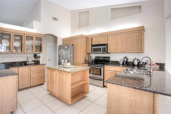 Photo - 1687 SW Import Dr