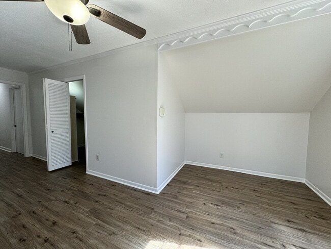 Building Photo - Effortless living at its finest in Conroe.... Unit B Rental
