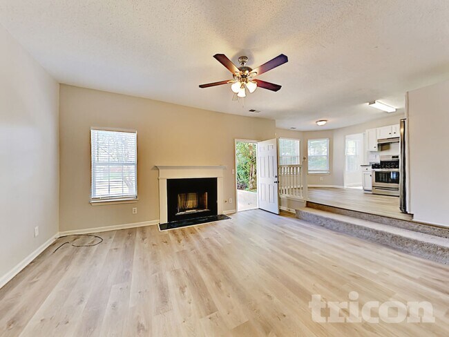 Photo - 842 Asbury Trail