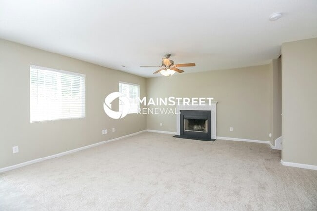 Photo - 4 Bedroom Pet-Friendly Home in Greensboro, NC with Main Street Renewal