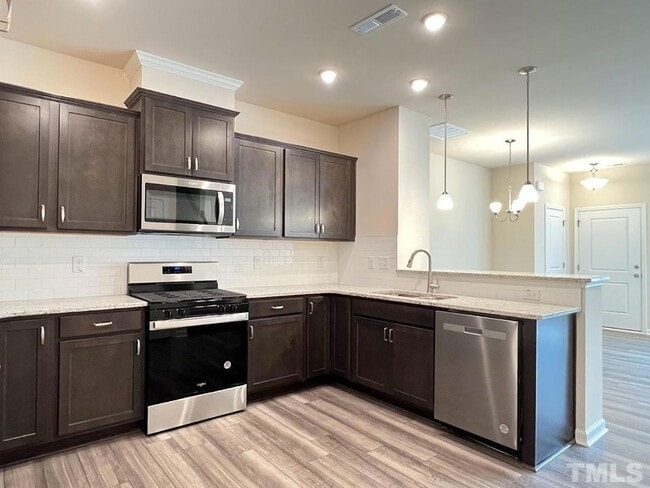 Photo - 4812 Trikala Ave