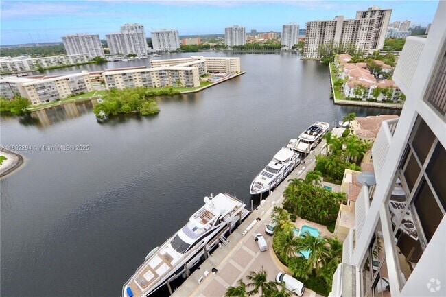 Building Photo - 1000 E Island Blvd Unit 1110 Rental
