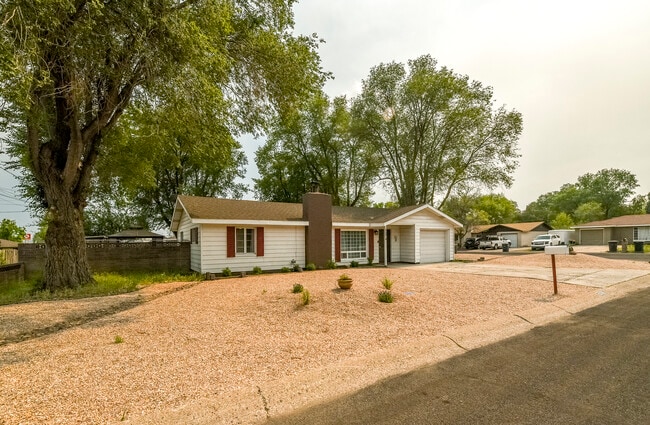 Photo - 2800 E Burkhart Dr