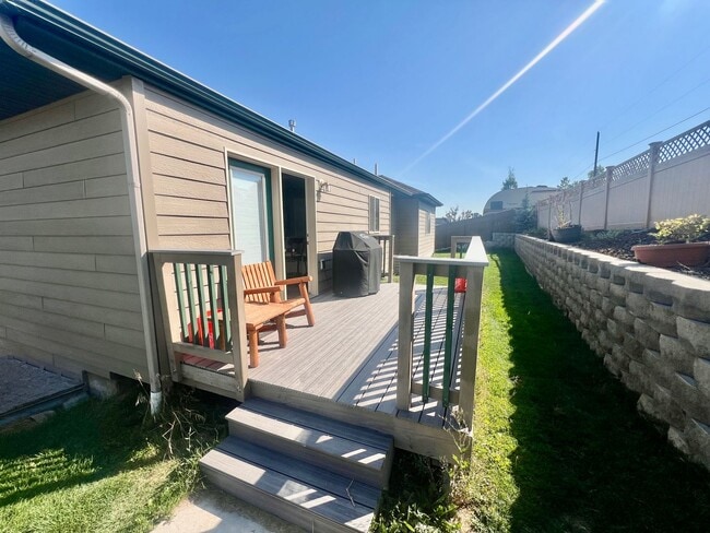 Photo - Dog Friendly 3 Bed 2 Bath Single Family Home with Fully Fenced Yard in Great Neighborhood!