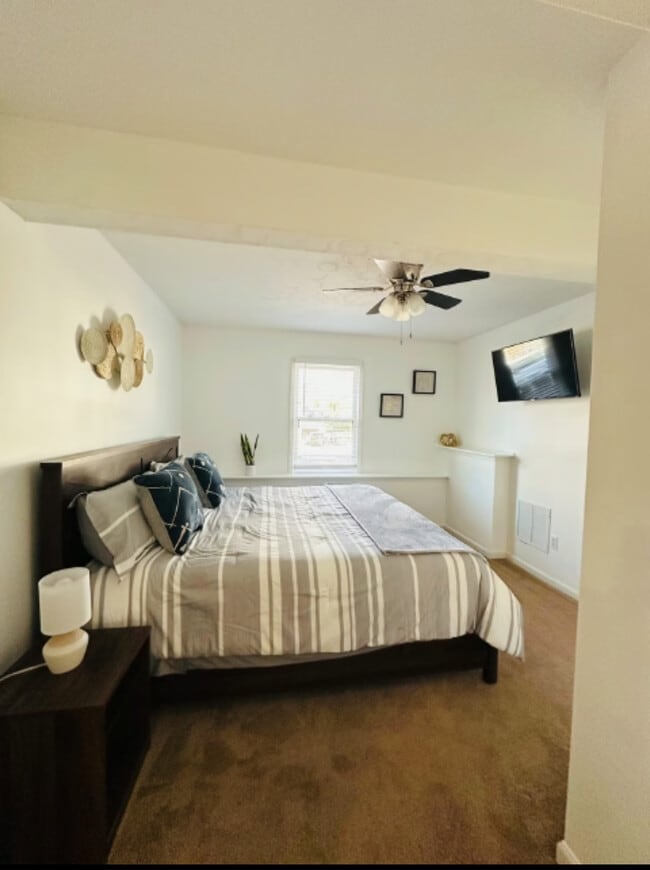 Photo - 2700 Pine Log Way