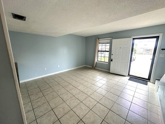 Photo - 413 Sea Rover Ln NW