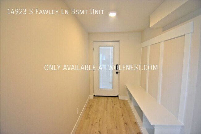 Photo - Amazing 2 Bed Herriman BSMT Unit! No Depos...