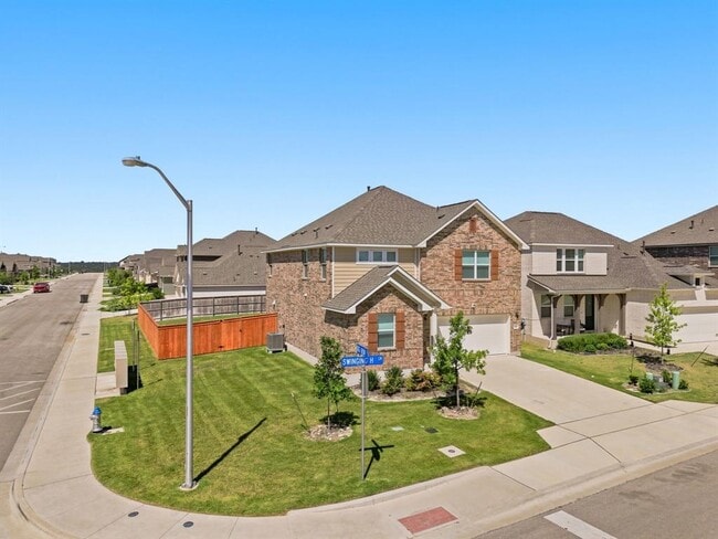Photo - 212 Swinging H Ln