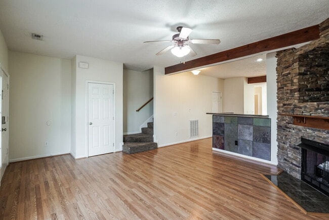 Photo - 7212 Legacy Dr