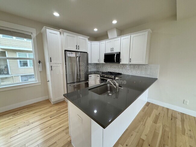 Photo - 8804 N Edison St