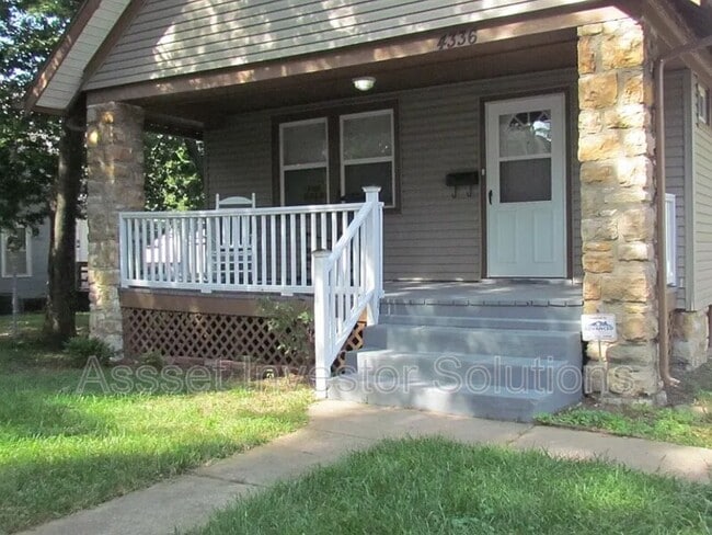 Photo - 4336 Bell St