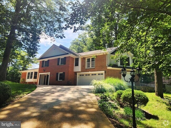 Building Photo - 12519 Davan Dr Rental