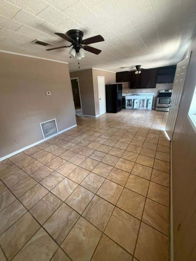 709 9th St Unit 1