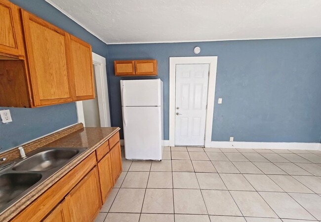 Photo - 612 26th St W Unit Apt. 4
