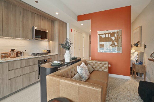 Photo - 341 N Halsted St