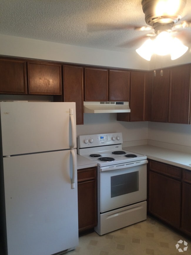 Building Photo - 2837 County Rd H2 Unit lower Rental