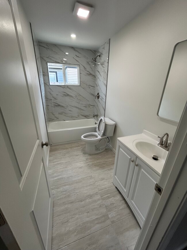 Photo - 5901 Roosevelt St