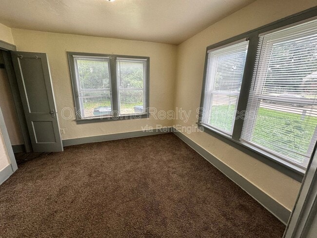 Photo - 2114 Glen Ellyn St