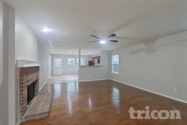 Photo - 429 Sandy Creek Dr