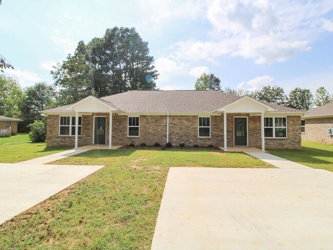 Great Location close to Athens! - Great Location close to Athens!