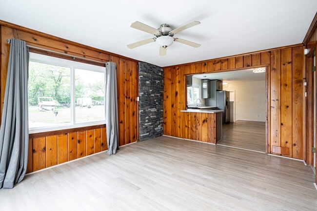 Photo - Beautiful 2 Bedroom Single Family on Paddo...
