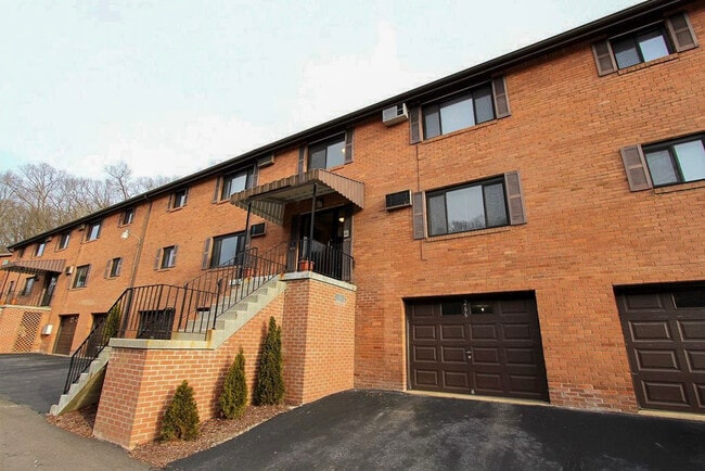 Building Photo - Chateau Apartments