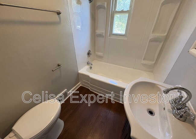 Photo - 5137 Tyrone Rd