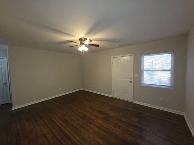 Photo - 3136 Creighton Dr