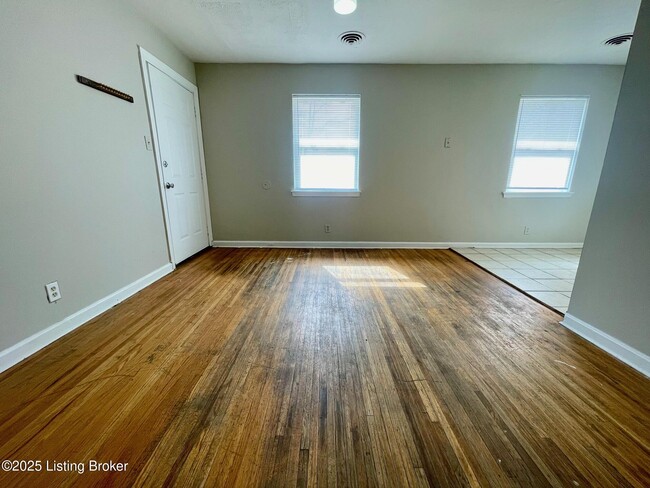 Photo - 4301 Naomi Dr Apartment Unit 3