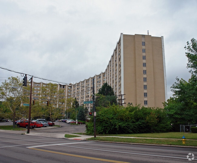 Photo - The Lakewoods Apartments