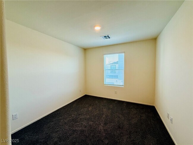 Photo - 2562 Blue Passion Ave