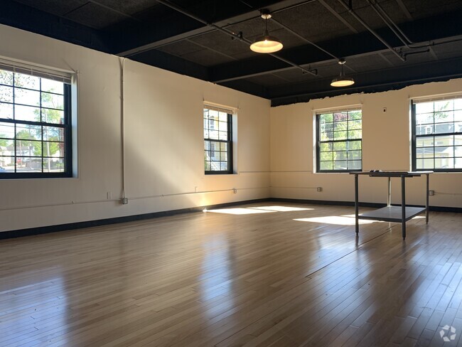 Building Photo - 181 Elm St Unit 204 Rental