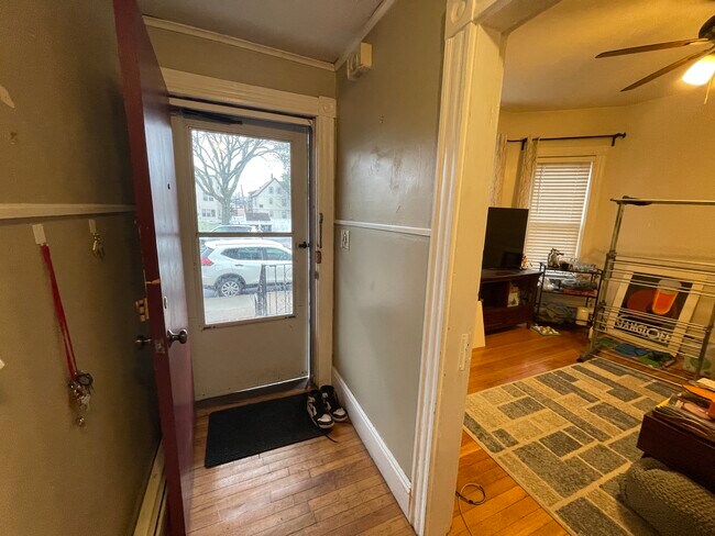 Photo - 377 Highland Ave Unidad 1