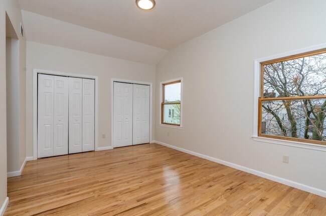 Photo - 325 Claremont Ave Unit 1