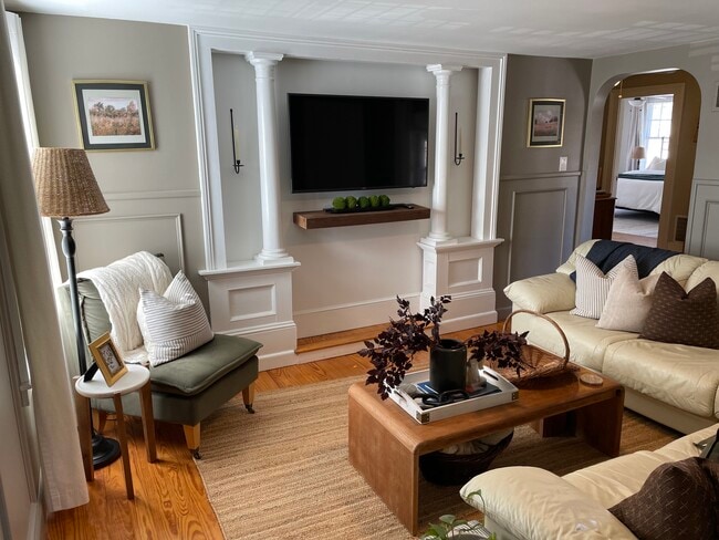 Shared living room - 329 Front St Unit 2