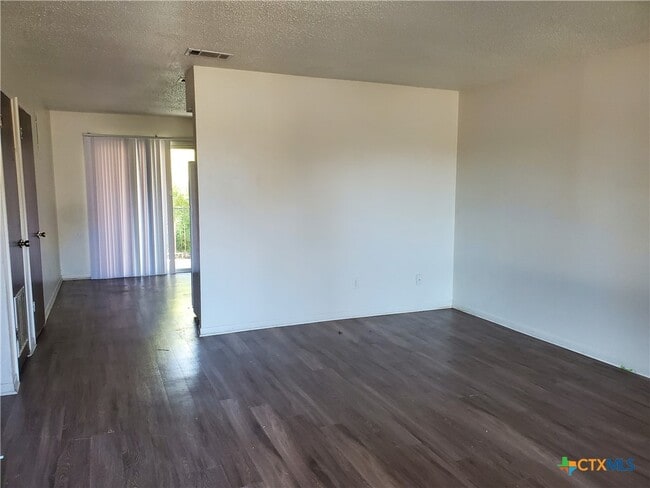 Photo - 209 Oak Trail Dr Unit A