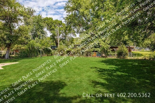 Photo - 316 Prestwick Rd