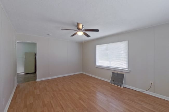 Photo - 671-673-673 S Wheatland Ave Unit 671 S Wheatland