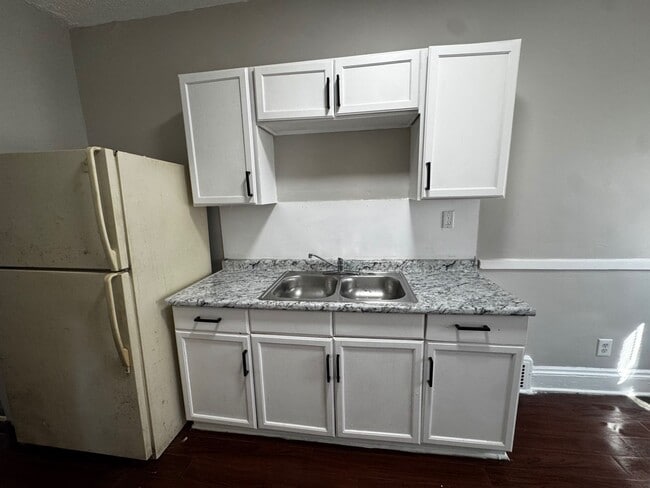 Photo - 395 E 152nd St Unit 395 E 152 ST  4