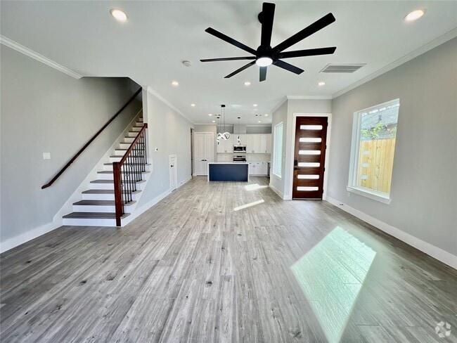 Building Photo - 3031 Dennis St Rental