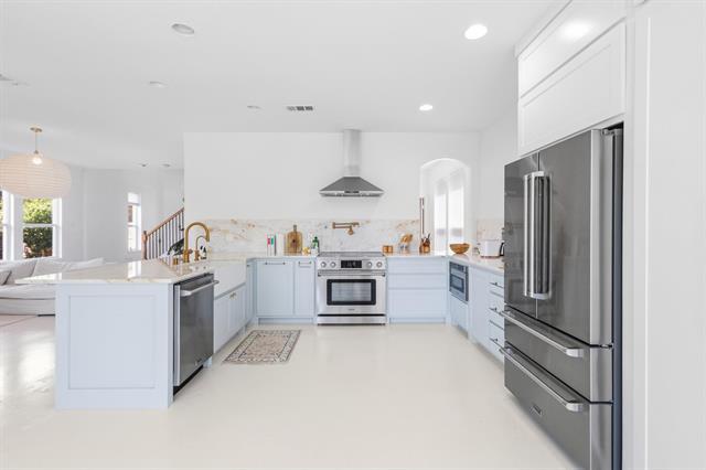 Photo - 16012 Alvarado Dr