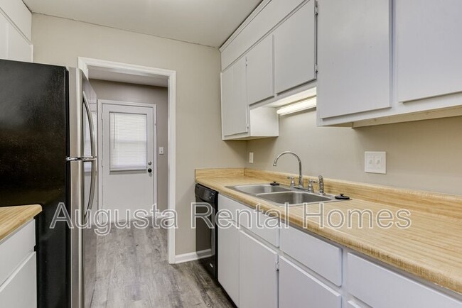 Photo - 3029 Old Powderhouse Rd