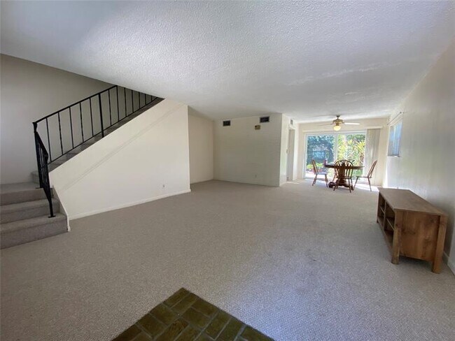 Photo - 310 SW 11th Ct