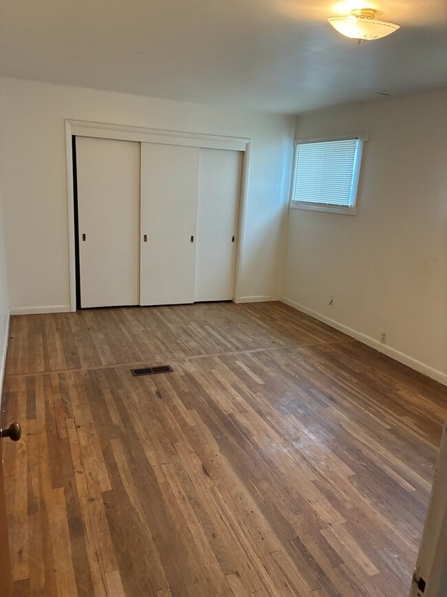 Photo - 343 Martin St