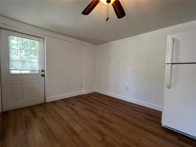 Photo - 2120 10th St