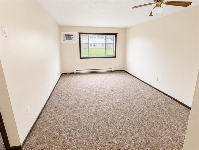 Photo - 104 Edgewood St Unit 13
