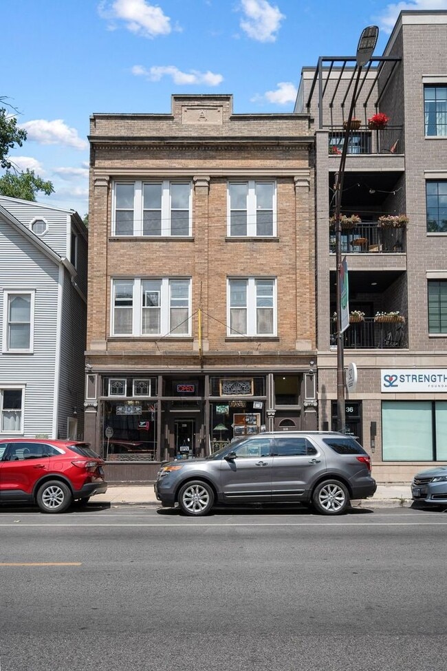 Photo - 2138 W Belmont Ave Condo Unit 3