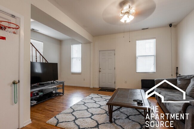 Photo - 2517 N Ashland Ave Unit 3