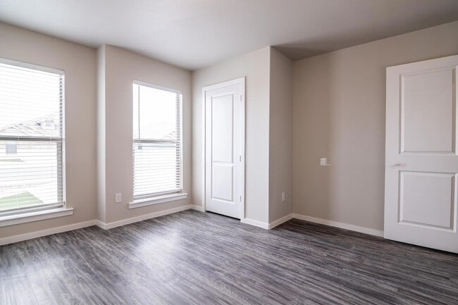Photo - 1904 Langford Ave Unit B